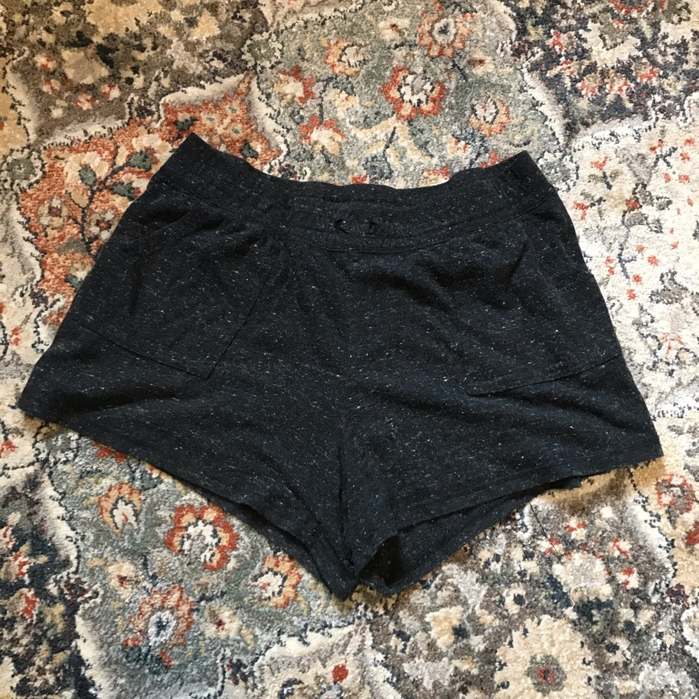 Women’s xl athletic shorts with pockets